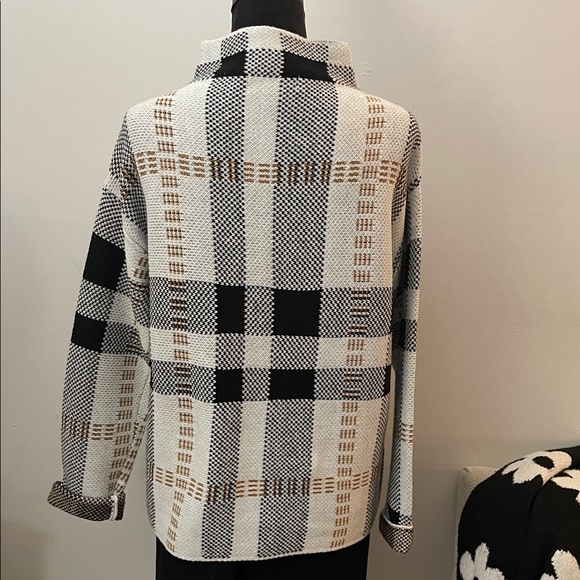Plaid Turtleneck Sweater - Black and White - Picture 6 of 9
